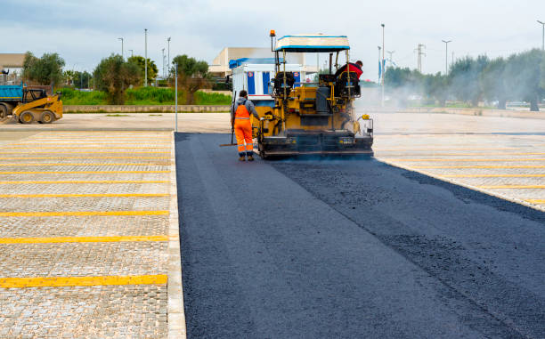 Best Professional Driveway Pavers  in Tokeneke, CT